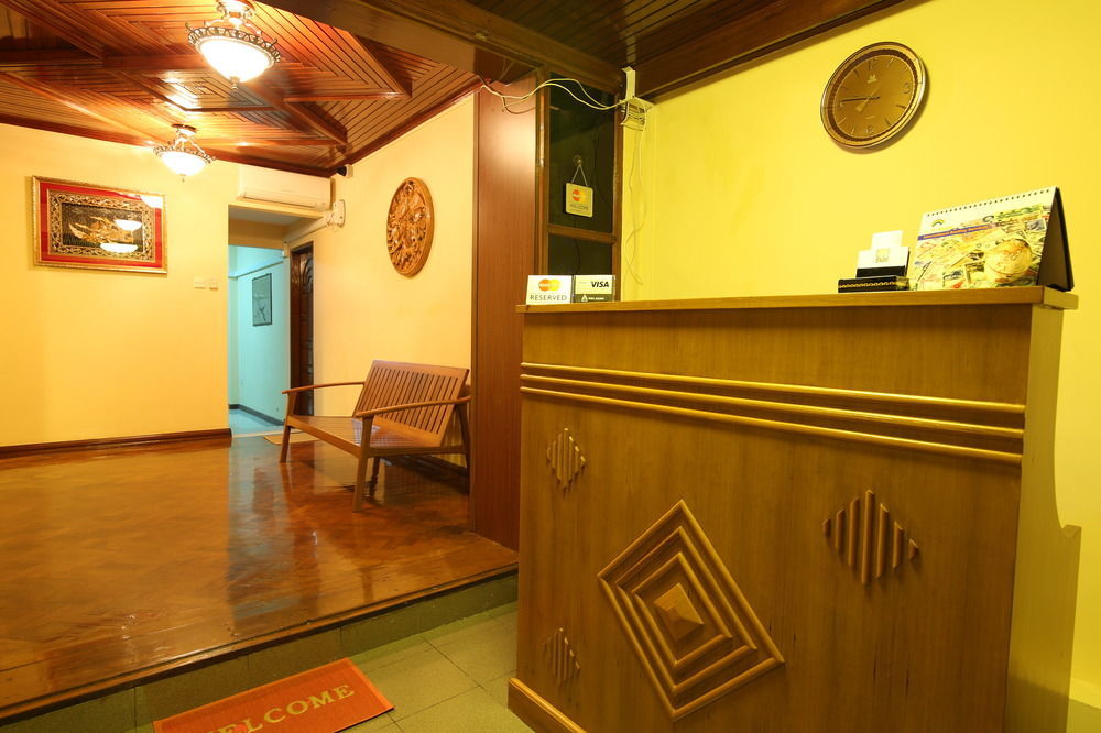 Hundred Moon Hotell Yangon Eksteriør bilde