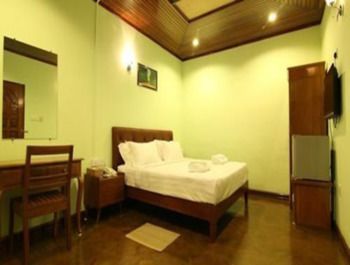 Hundred Moon Hotell Yangon Eksteriør bilde